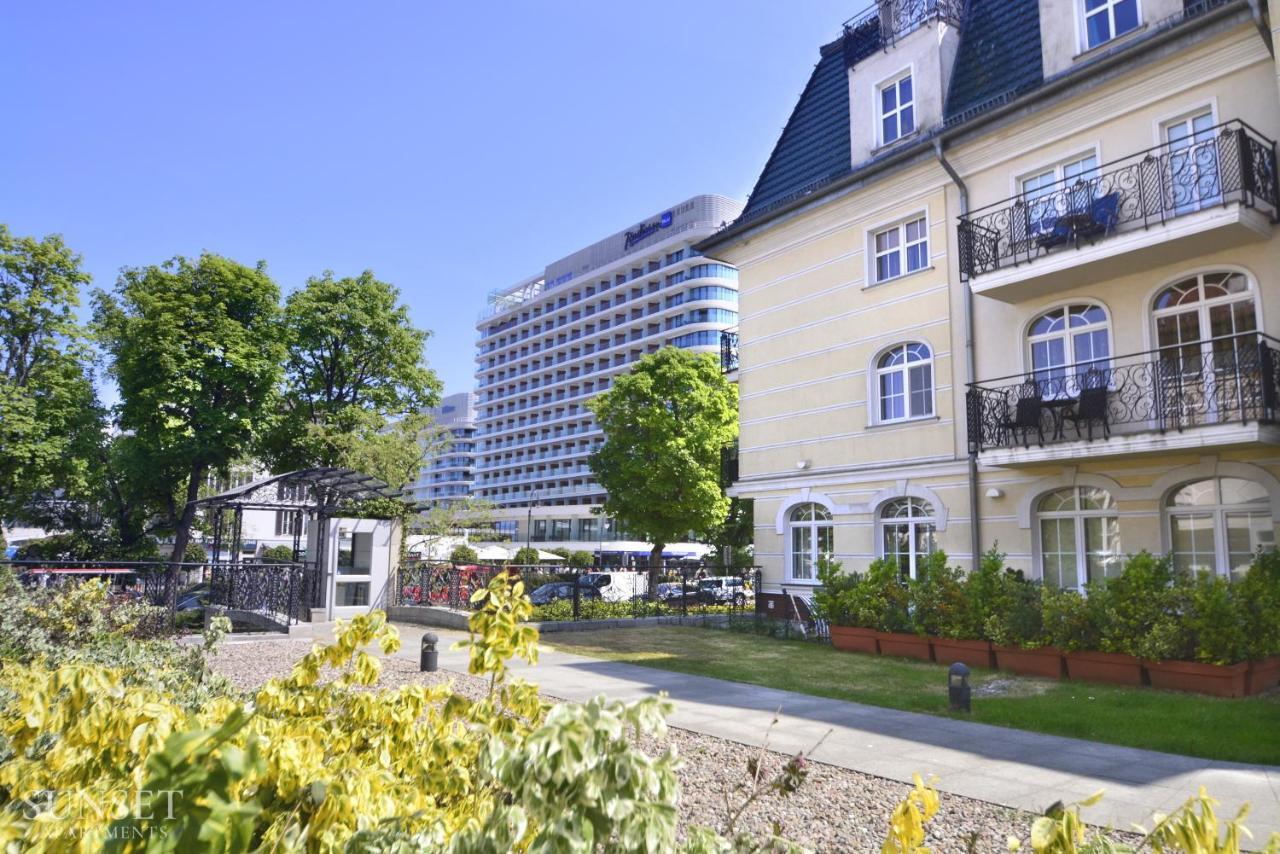 Promenada - Plaza 100M Swinoujscie Exterior foto